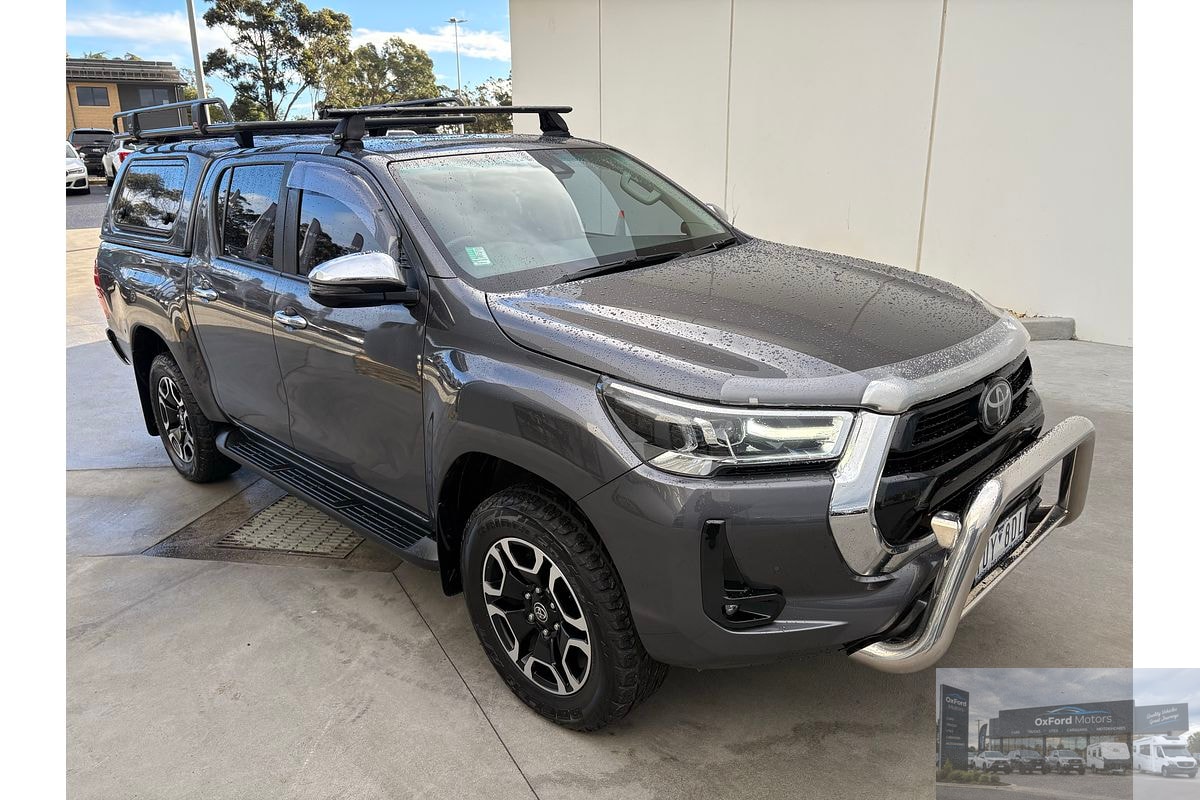 Toyota Hilux SR5